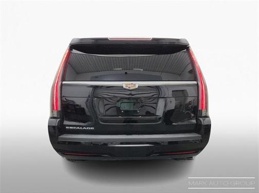 2018 Cadillac Escalade Luxury