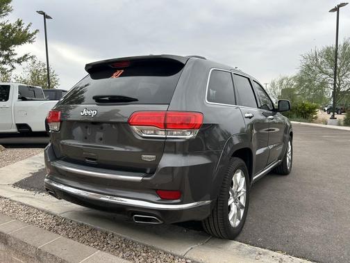 2016 Jeep Grand Cherokee Summit