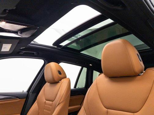 2022 BMW X3 M40i