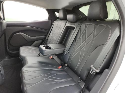 2022 Ford Mustang Mach-E Select