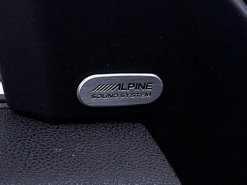 Pitch Black Clearcoat 2019 Dodge Charger R/T Scat Pack