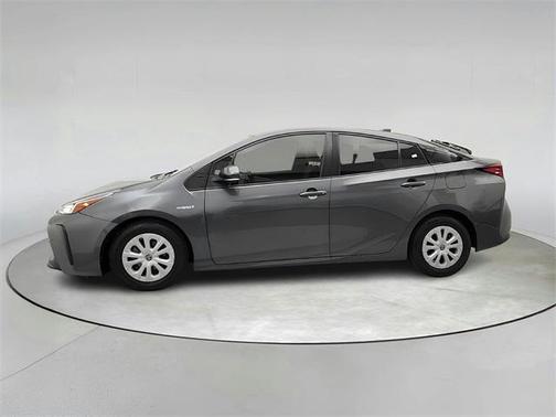 2021 Toyota Prius LE