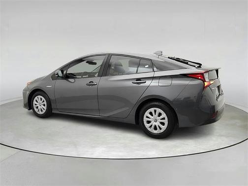 2021 Toyota Prius LE