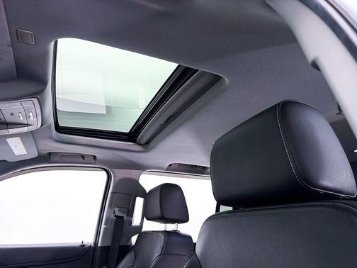 Summit White 2018 Chevrolet Tahoe LT