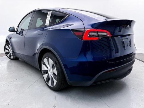 2021 Tesla Model Y Standard Range Rear-Wheel Drive