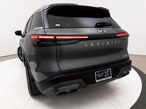 2022 INFINITI QX60 Luxe