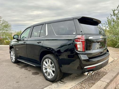 2023 Chevrolet Tahoe 4WD High Country