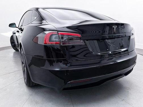 2022 Tesla Model S Base