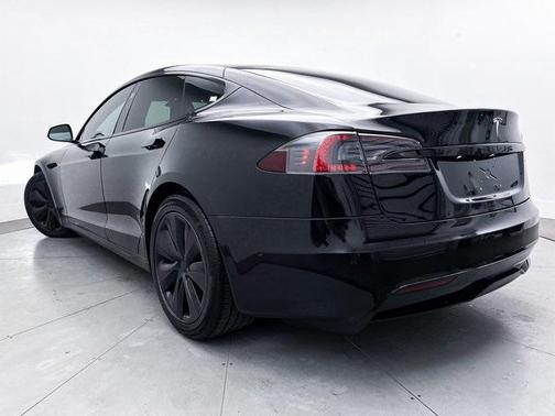 2022 Tesla Model S Base
