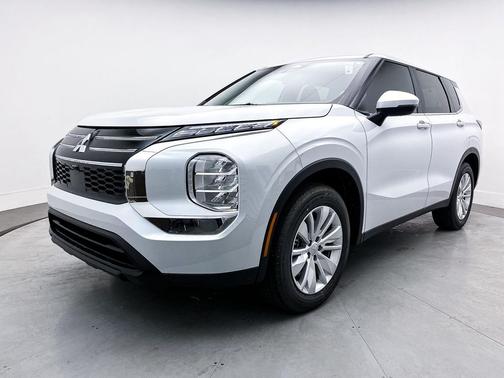 2025 Mitsubishi Outlander ES 2.5 2WD