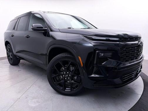 Mosaic Black Metallic 2024 Chevrolet Traverse RS