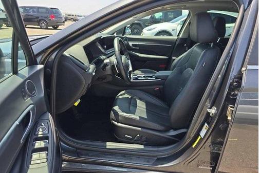 2022 Hyundai SONATA Limited