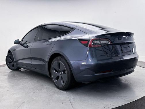 Midnight Silver Metallic 2023 Tesla Model 3 Standard Range