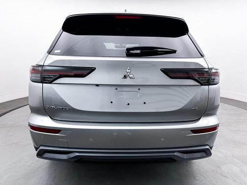 2025 Mitsubishi Outlander SE 2.5 2WD