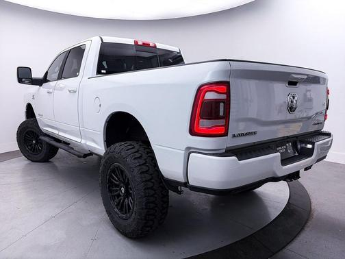 2023 RAM 2500 Laramie Crew Cab 4x4 6'4' Box