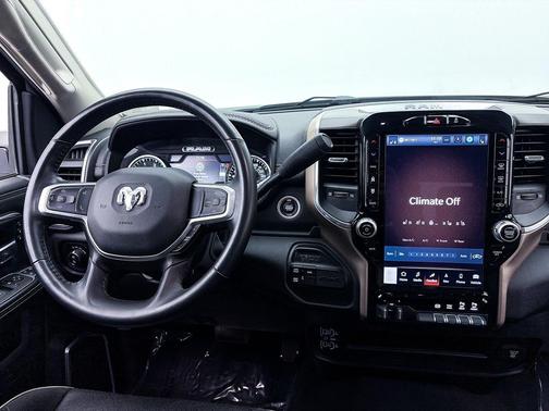 2023 RAM 2500 Laramie Crew Cab 4x4 6'4' Box