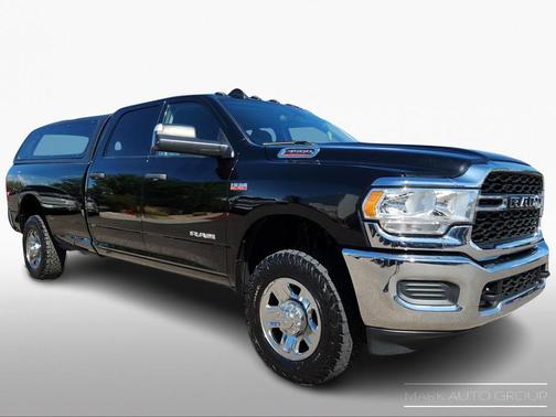 2020 RAM 3500 Tradesman Crew Cab 4x4 8' Box