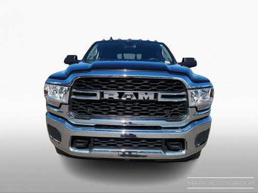 2020 RAM 3500 Tradesman Crew Cab 4x4 8' Box