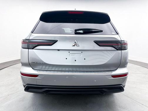 2025 Mitsubishi Outlander ES 2.5 2WD