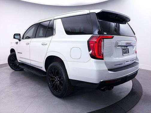 White Frost Tricoat 2024 GMC Yukon Denali