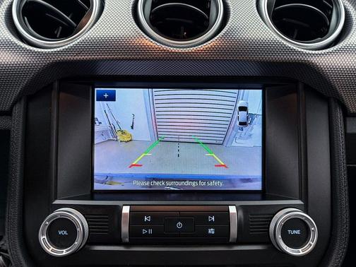 2020 Ford Mustang EcoBoost