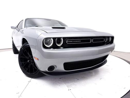 Triple Nickel Clearcoat 2019 Dodge Challenger SXT