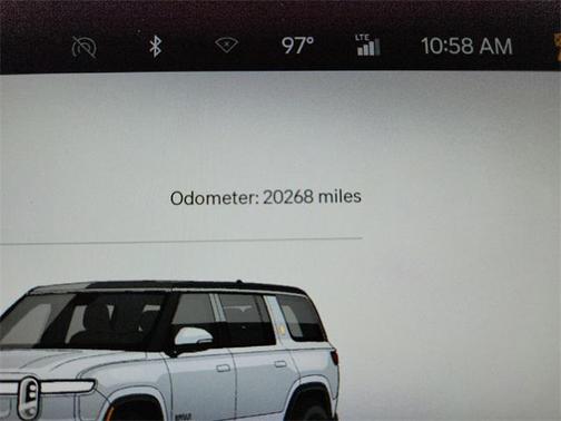 2024 Rivian R1S Adventure