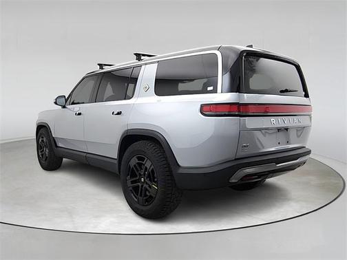 2024 Rivian R1S Adventure