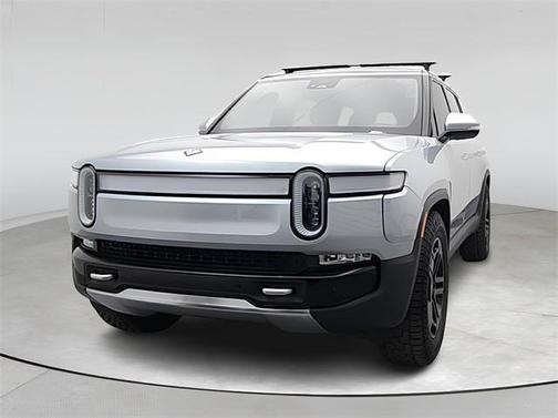 2024 Rivian R1S Adventure