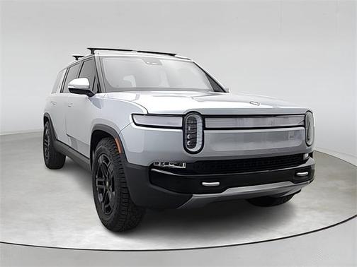 2024 Rivian R1S Adventure