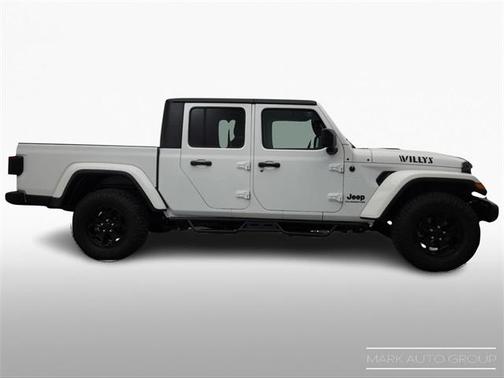 2021 Jeep Gladiator Willys 4x4