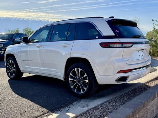 2023 Jeep Grand Cherokee Overland