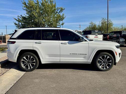 2023 Jeep Grand Cherokee Overland