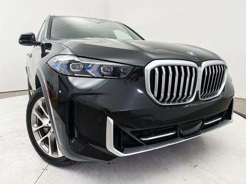 Black Sapphire Metallic 2024 BMW X5 PHEV xDrive50e
