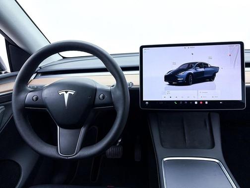 2024 Tesla Model Y Long Range Dual Motor All-Wheel Drive