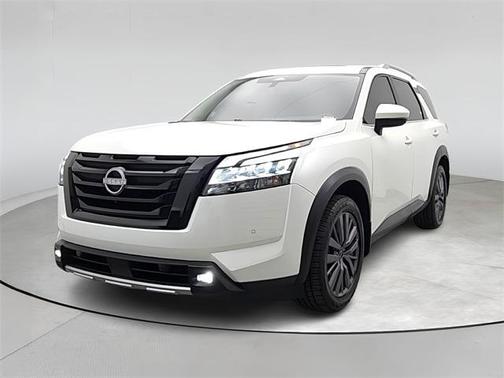 2022 Nissan Pathfinder SL 2WD