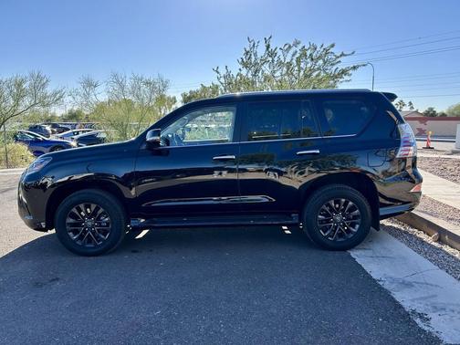 2023 Lexus GX 460 Premium