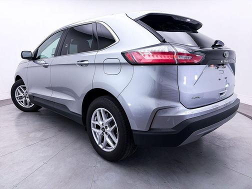 ICONIC SILVER 2023 Ford Edge SEL