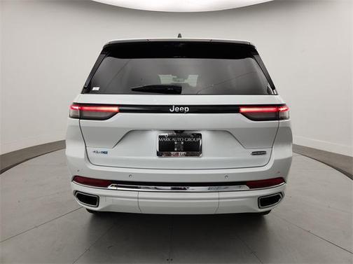 2022 Jeep Grand Cherokee 4xe Overland