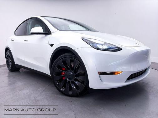 Pearl White Multi-Coat 2022 Tesla Model Y Performance Dual Motor All-Wheel Drive