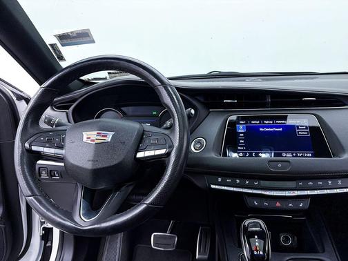 Crystal White Tricoat 2023 Cadillac XT4 Sport