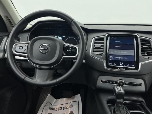 2016 Volvo XC90 T6 Momentum