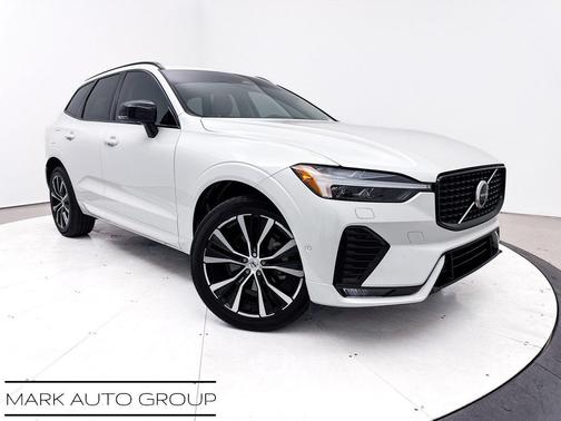 2024 Volvo XC60 B5 Plus Dark Theme