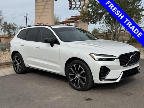 2024 Volvo XC60 B5 Plus Dark Theme