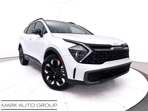 Glacial White Pearl 2024 Kia Sportage X-Line