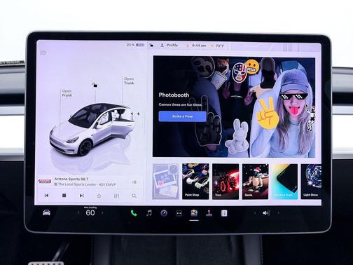 Pearl White Multi-Coat 2022 Tesla Model Y Performance Dual Motor All-Wheel Drive