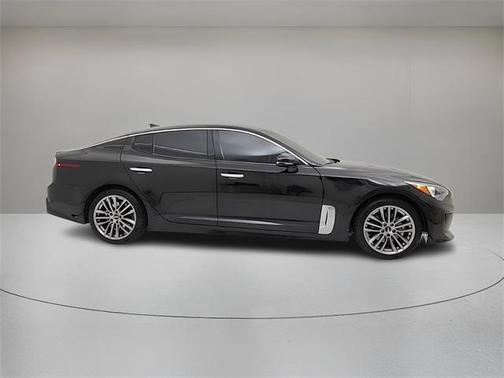 2018 Kia Stinger Base