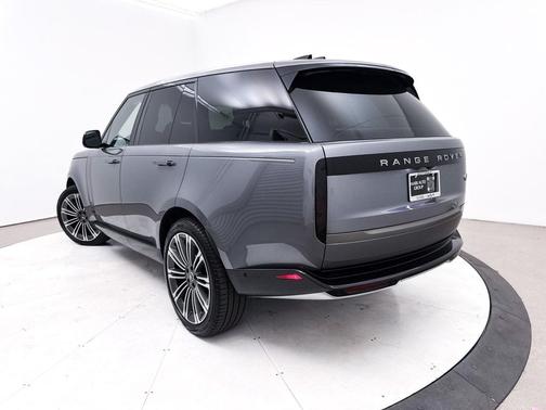 2023 Land Rover Range Rover P530 SE