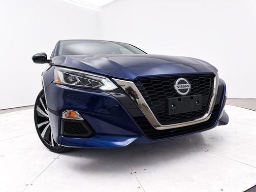 2020 Nissan Altima SR FWD