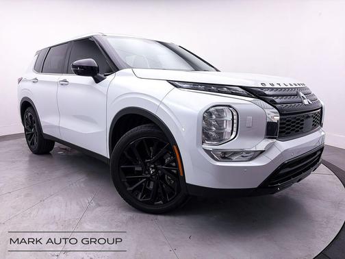 White Diamond 2024 Mitsubishi Outlander SE Black Edition w/Pano Roof S-AWC